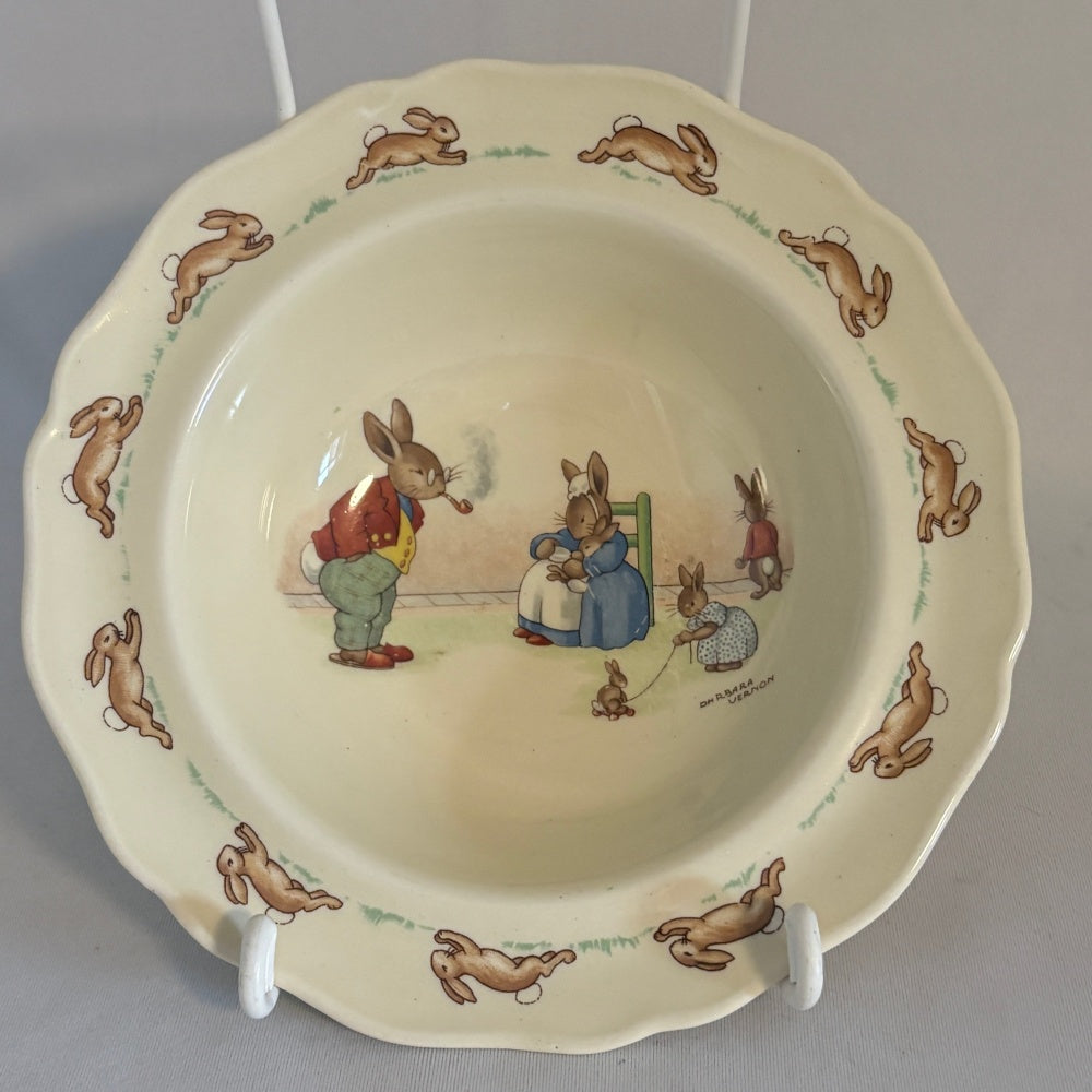 Feeding the baby Jaffa Bowl Royal Doulton Bunnykins