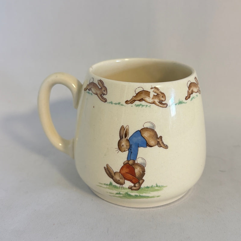 Feeding the baby/leap Frog Don Mug Royal Doulton Bunnykins