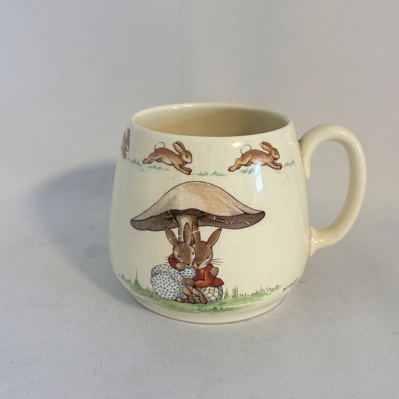 Cuddling Under a Mushroom/Golfing Don Mug Royal Doulton Bunnykins