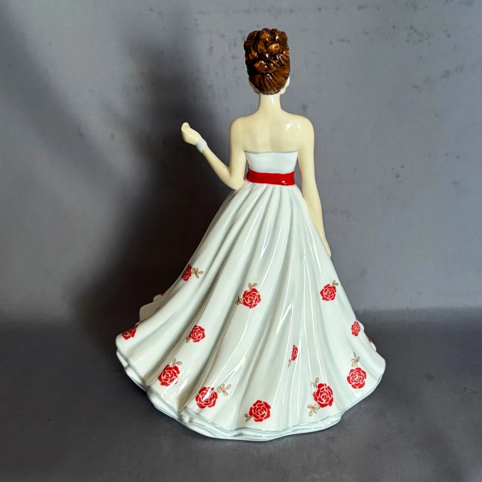 Royal Doulton Figurine Alison HN5564 - William Cross