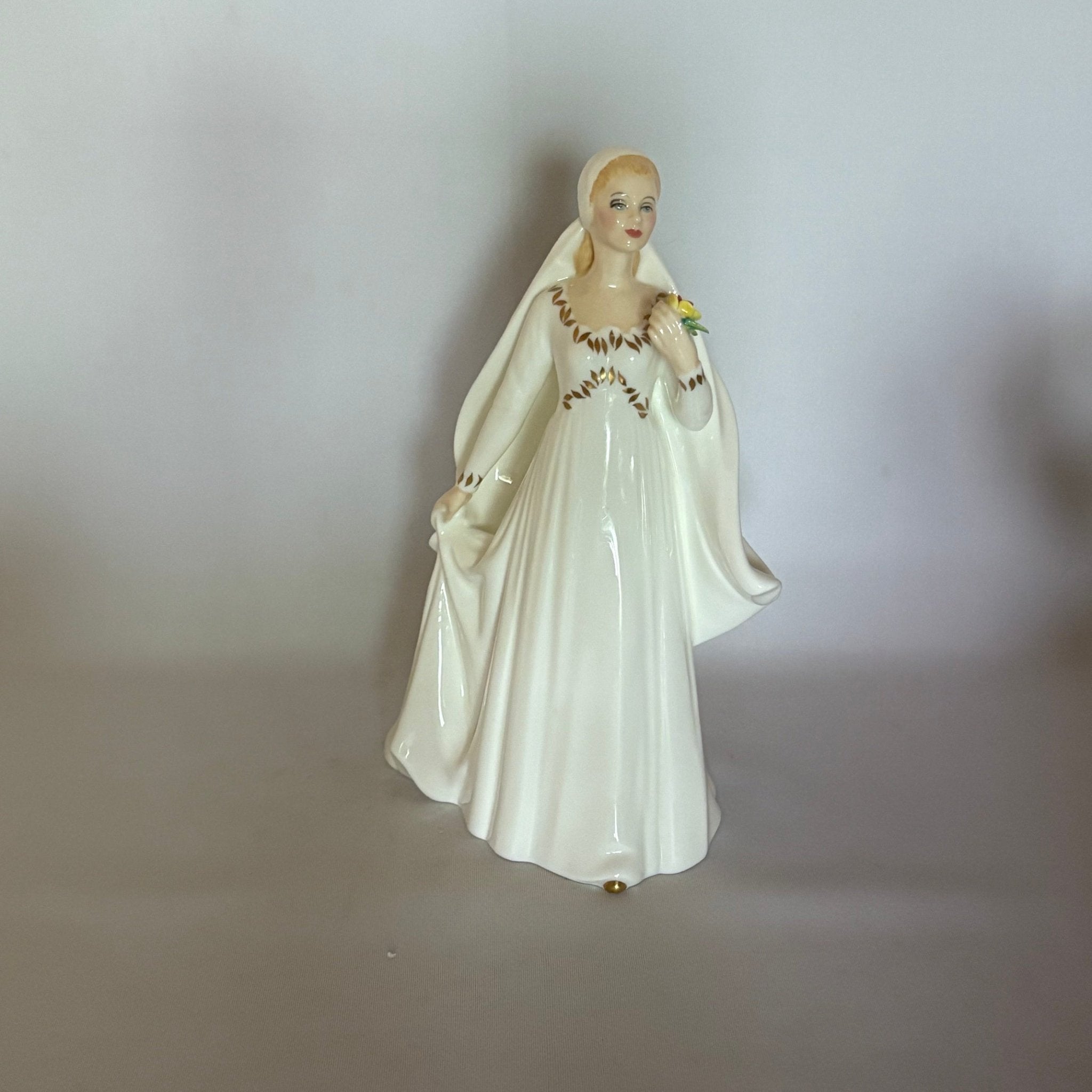 Royal Doulton Figurine Bride HN2873 - William Cross