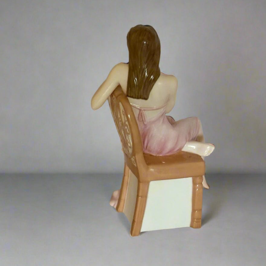 Royal Doulton Figurine Contemplation HN4761 - William Cross