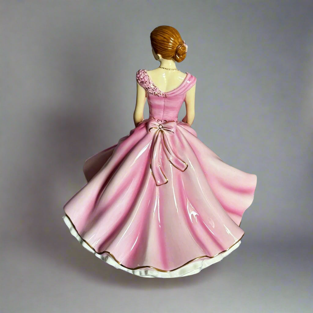 Royal Doulton Figurine Donna HN5590 - William Cross