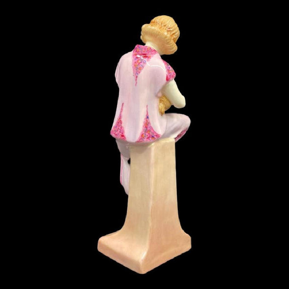 Royal Doulton Figurine Lido Lady HN4247 - William cross